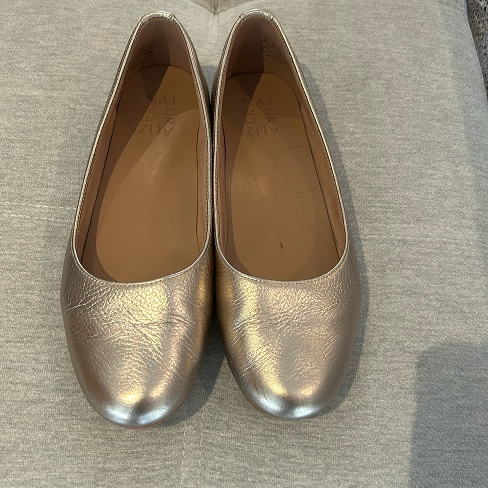 Naturalizer Metallic Silver Leather Ballet Flats